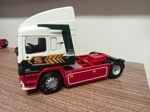 Corgi modern truck heavy - modern,