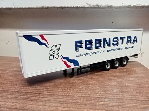 Corgi modern truck - modern,