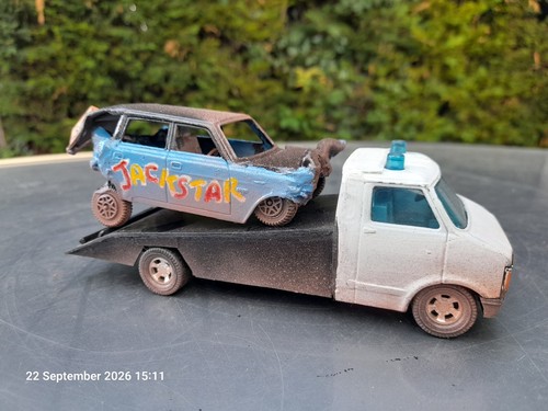 Dinky volvo est code3 - dinky, est,code3