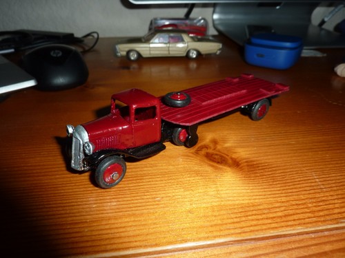 Dinky toys series - 25,