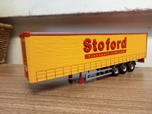 Corgi modern truck - modern,