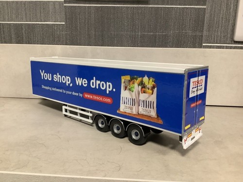 Corgi model truck - , scale